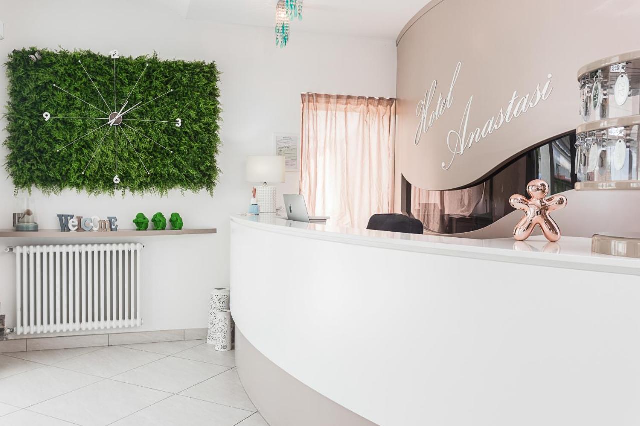 Anastasi Hotel E Residence Cervia Exterior photo